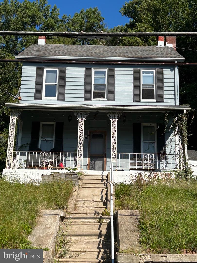 814 Friedensburg Rd Property Photo 1