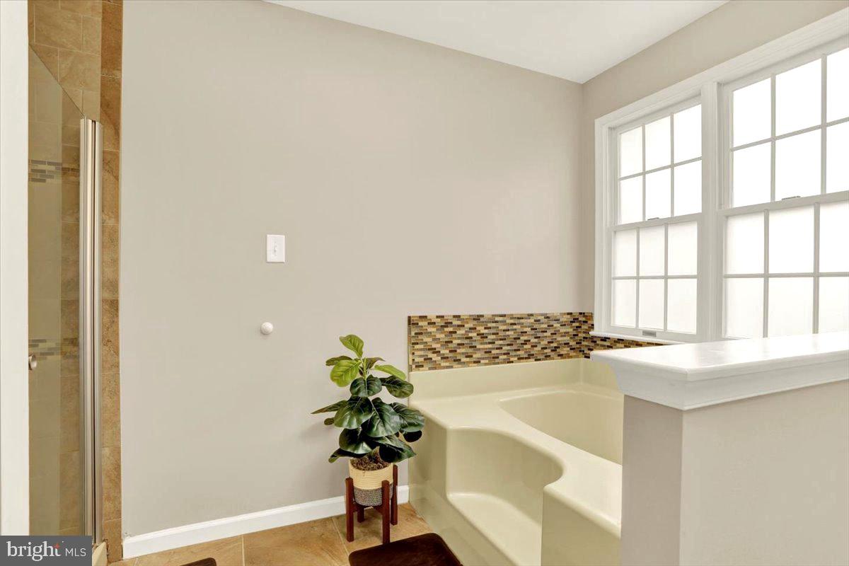 1113 Stonehenge Dr Property Photo 28