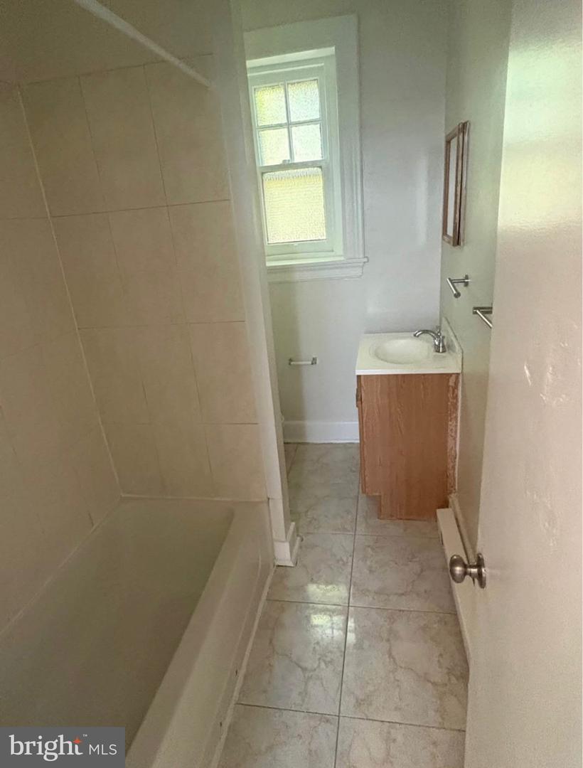 409 Walnut St Property Photo 10