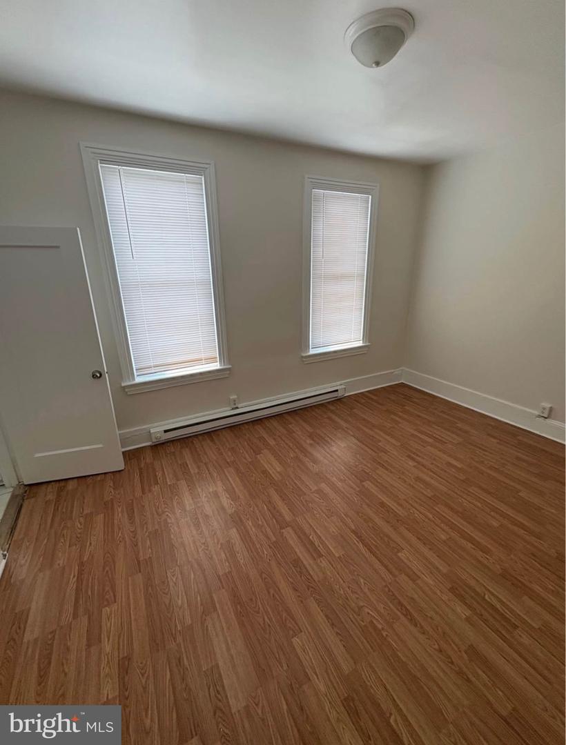 409 Walnut St Property Photo 14