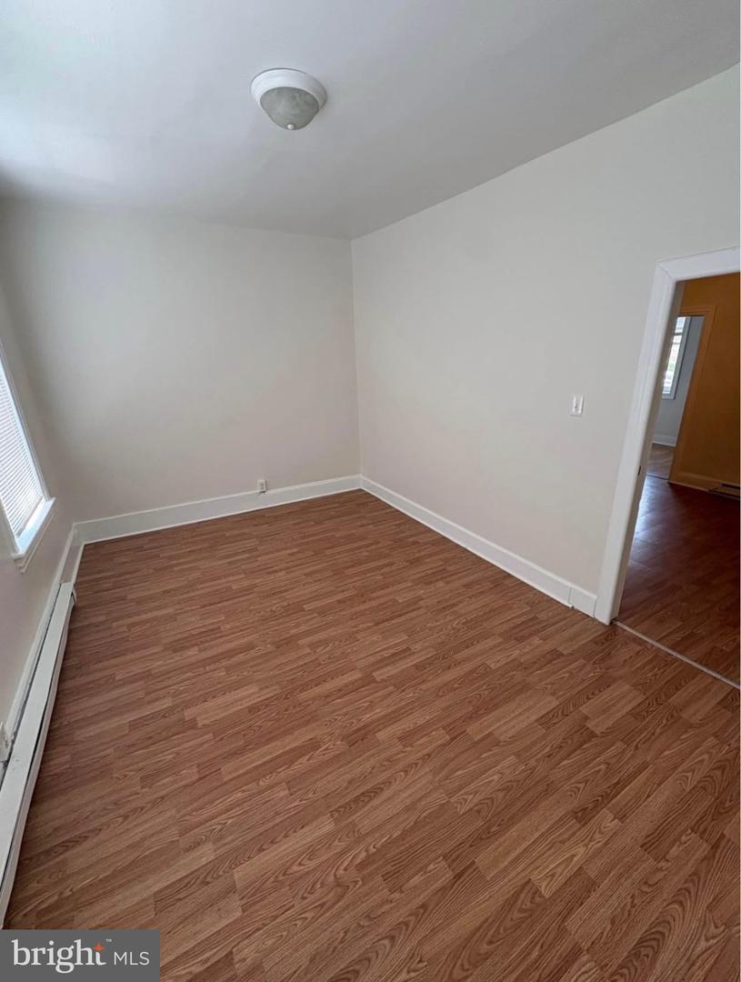 409 Walnut St Property Photo 15
