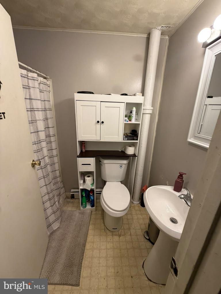 354 Linden St Property Photo 9