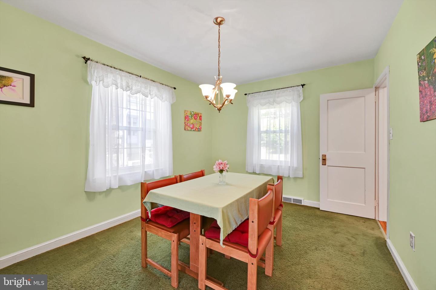 605 Meade Ter Property Photo 7