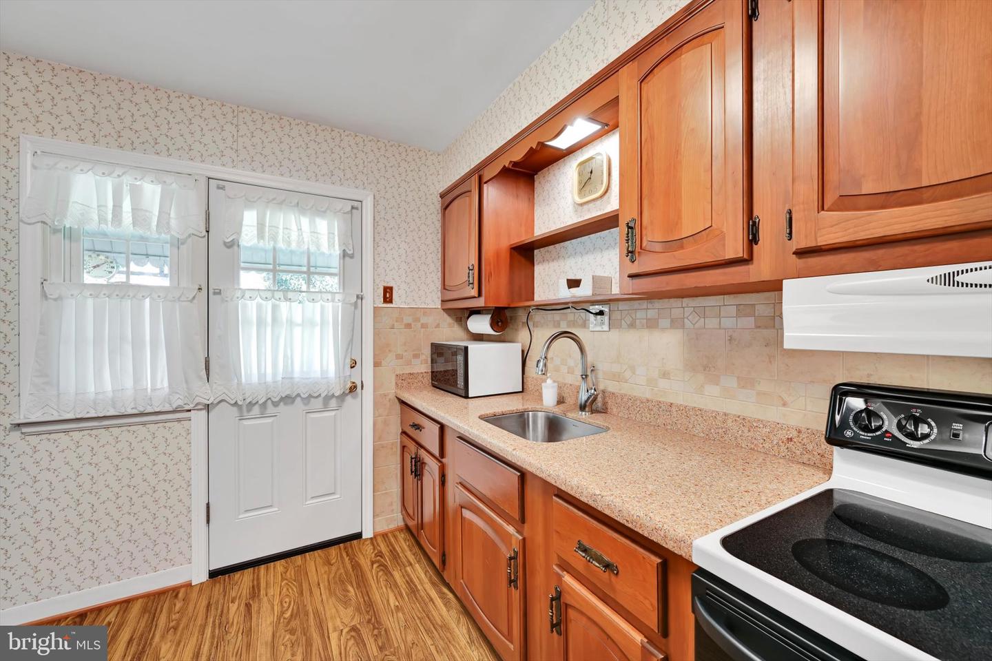 605 Meade Ter Property Photo 12