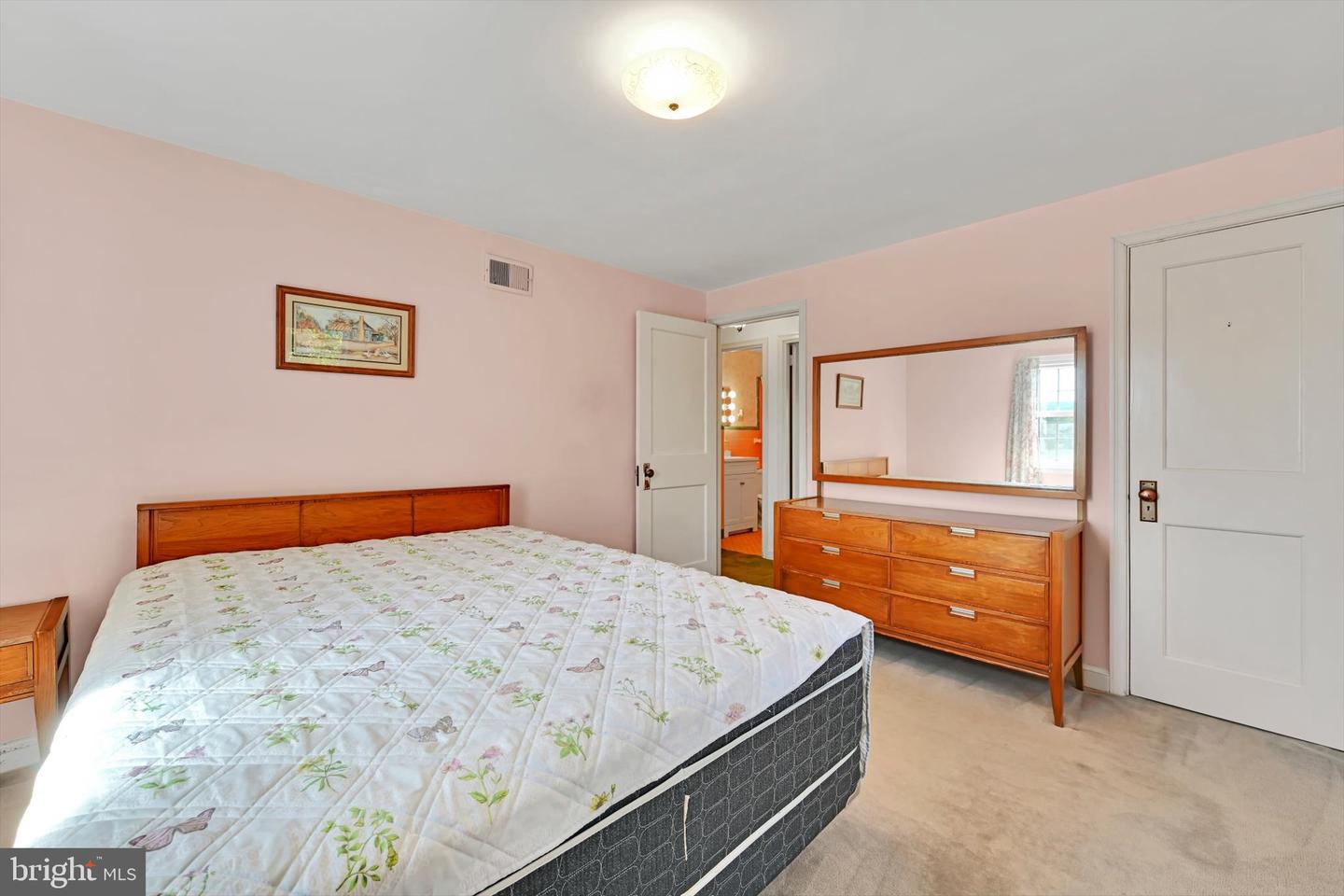 605 Meade Ter Property Photo 16