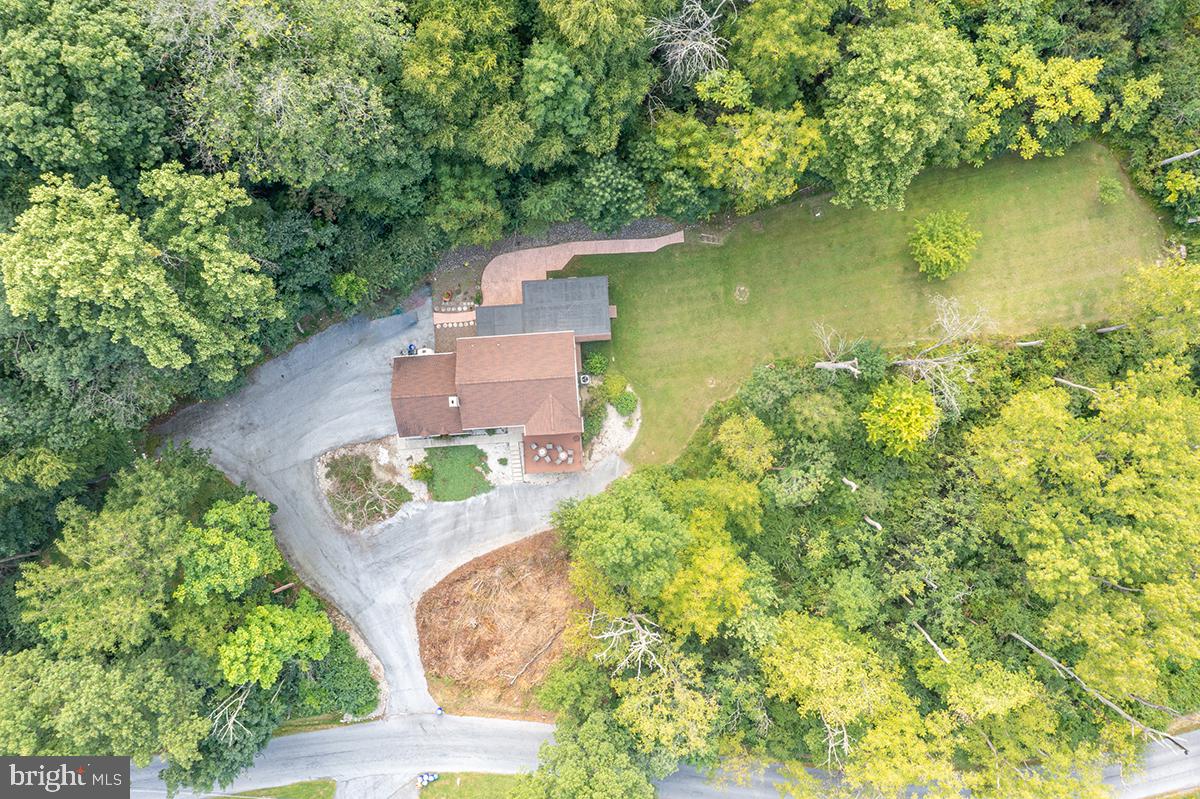 400 Walnut Rd Property Photo 41