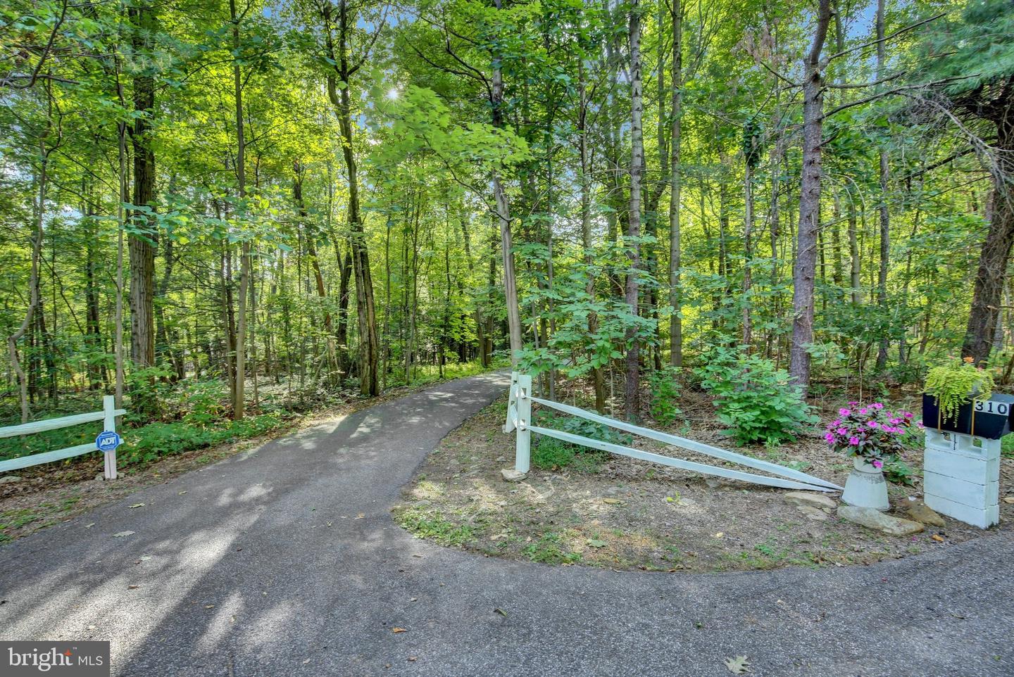 310 Faust North Rd Property Photo 1