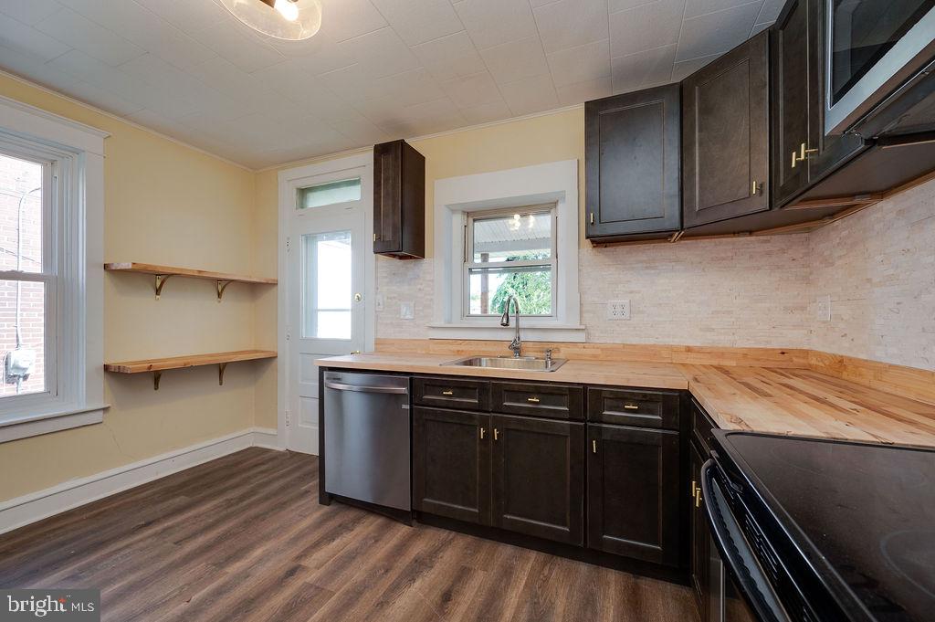 2307 Hoffer Ave Property Photo 3
