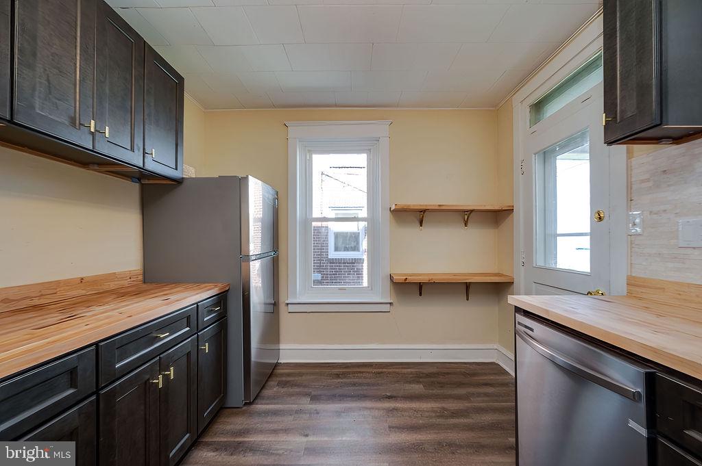2307 Hoffer Ave Property Photo 4