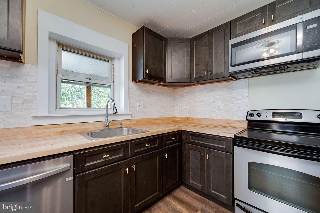 2307 Hoffer Ave Property Photo 7