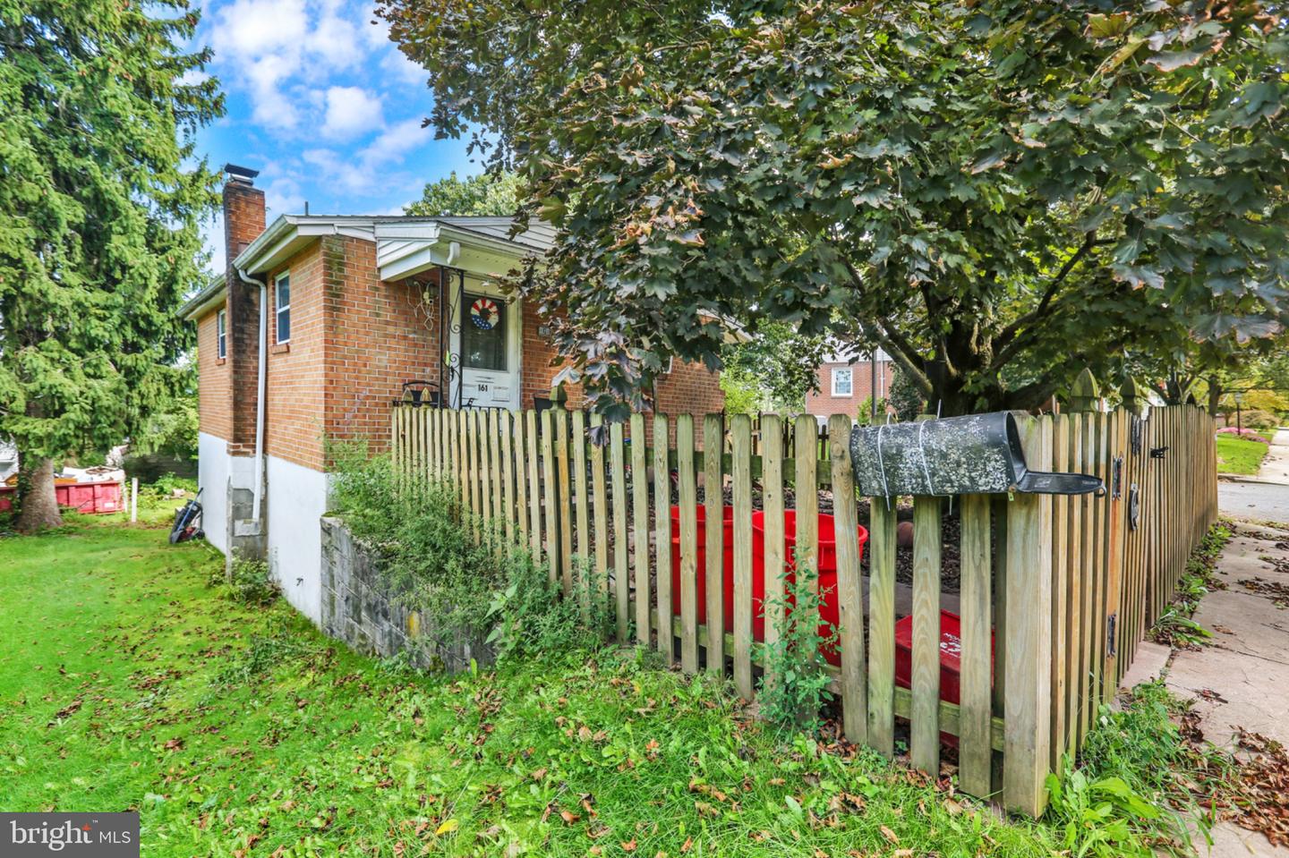 161 Chestnut St Property Photo 2
