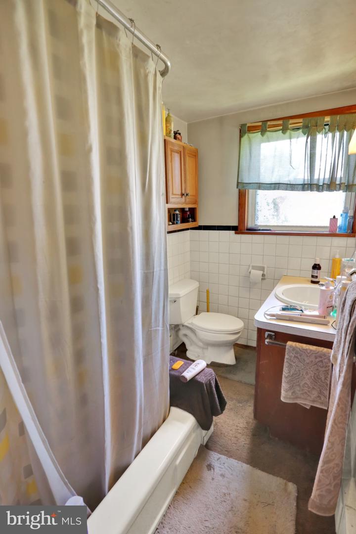 161 Chestnut St Property Photo 8
