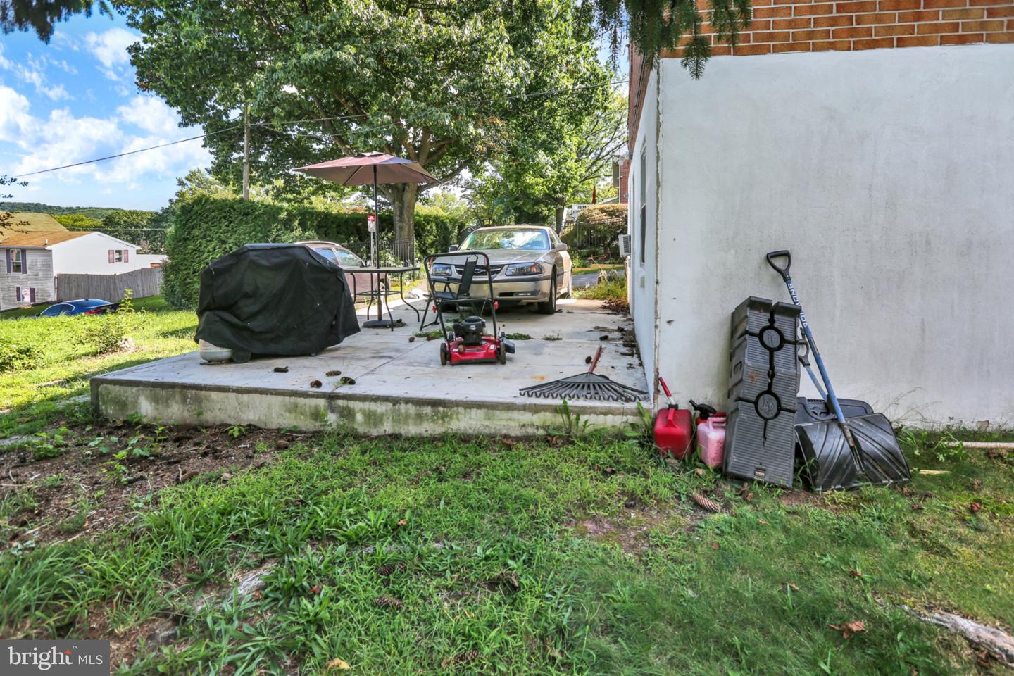 161 Chestnut St Property Photo 15