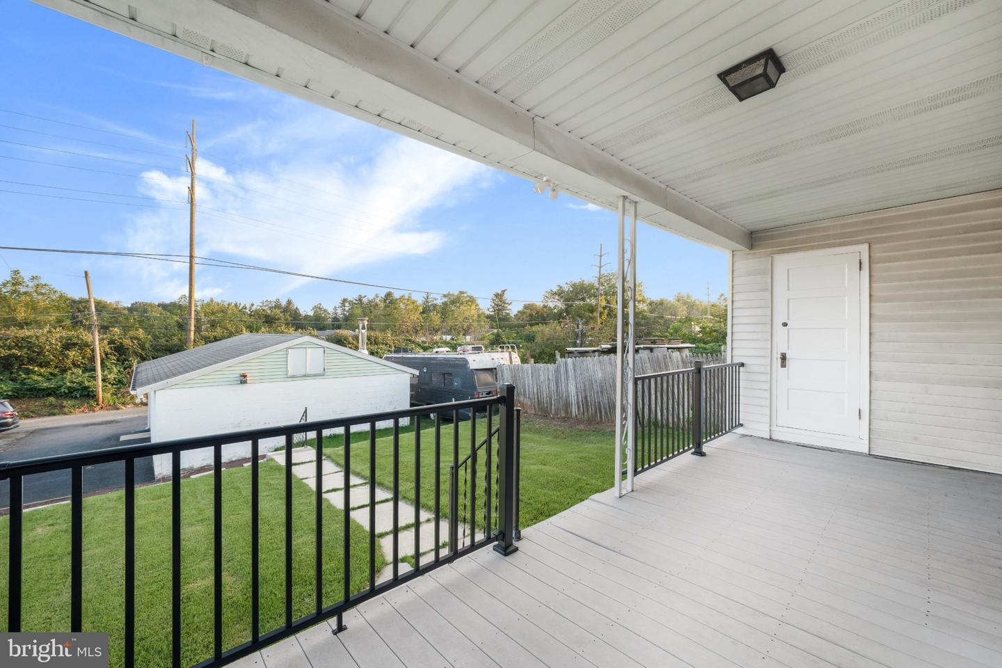 2230 Penn Ave Property Photo 6
