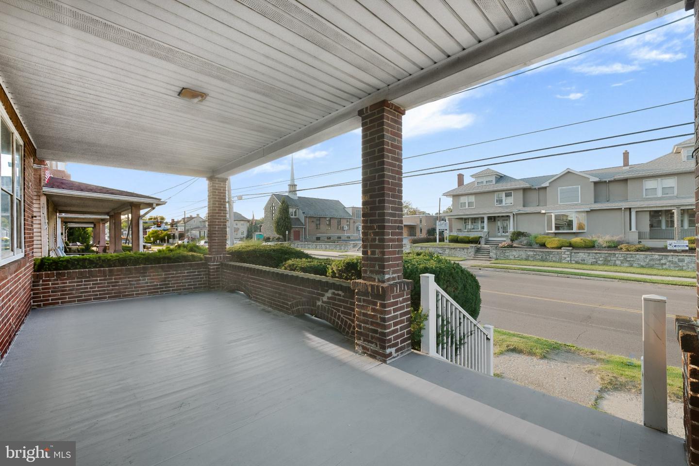 2230 Penn Ave Property Photo 10