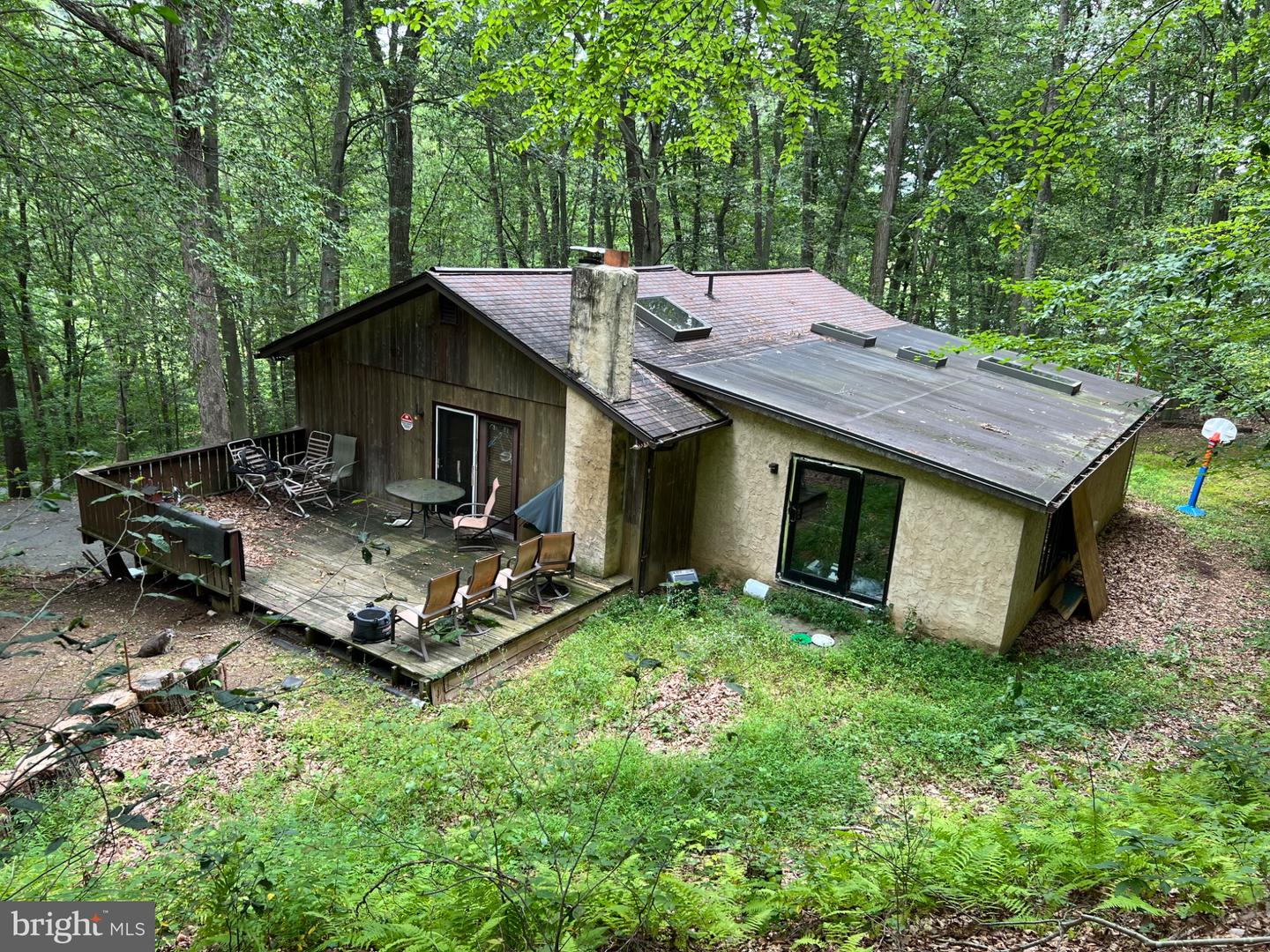 233 Club Road Property Photo 8