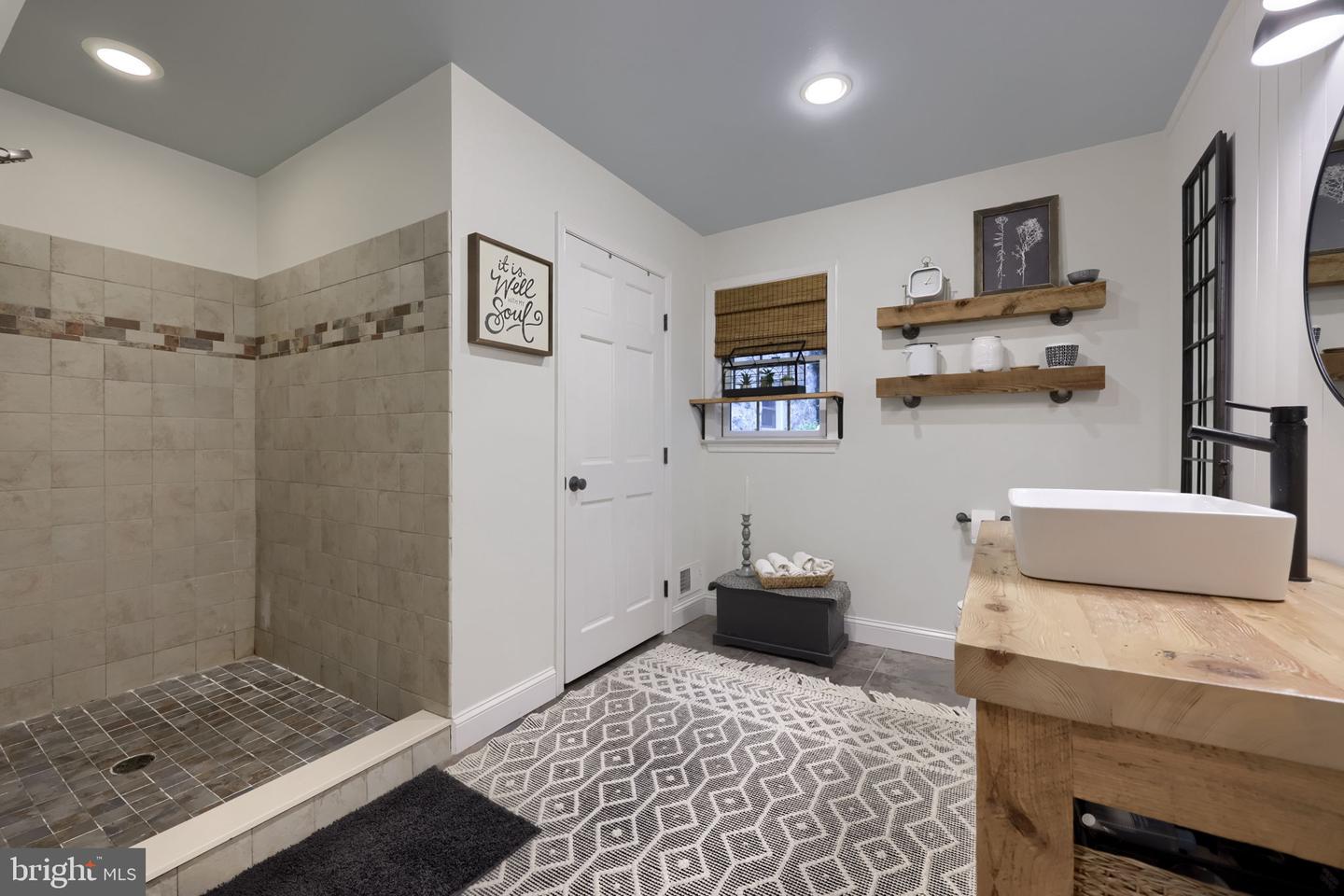 603 State St Property Photo 39