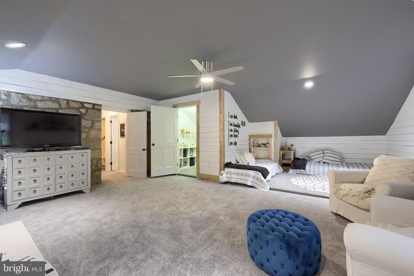 603 State St Property Photo 44