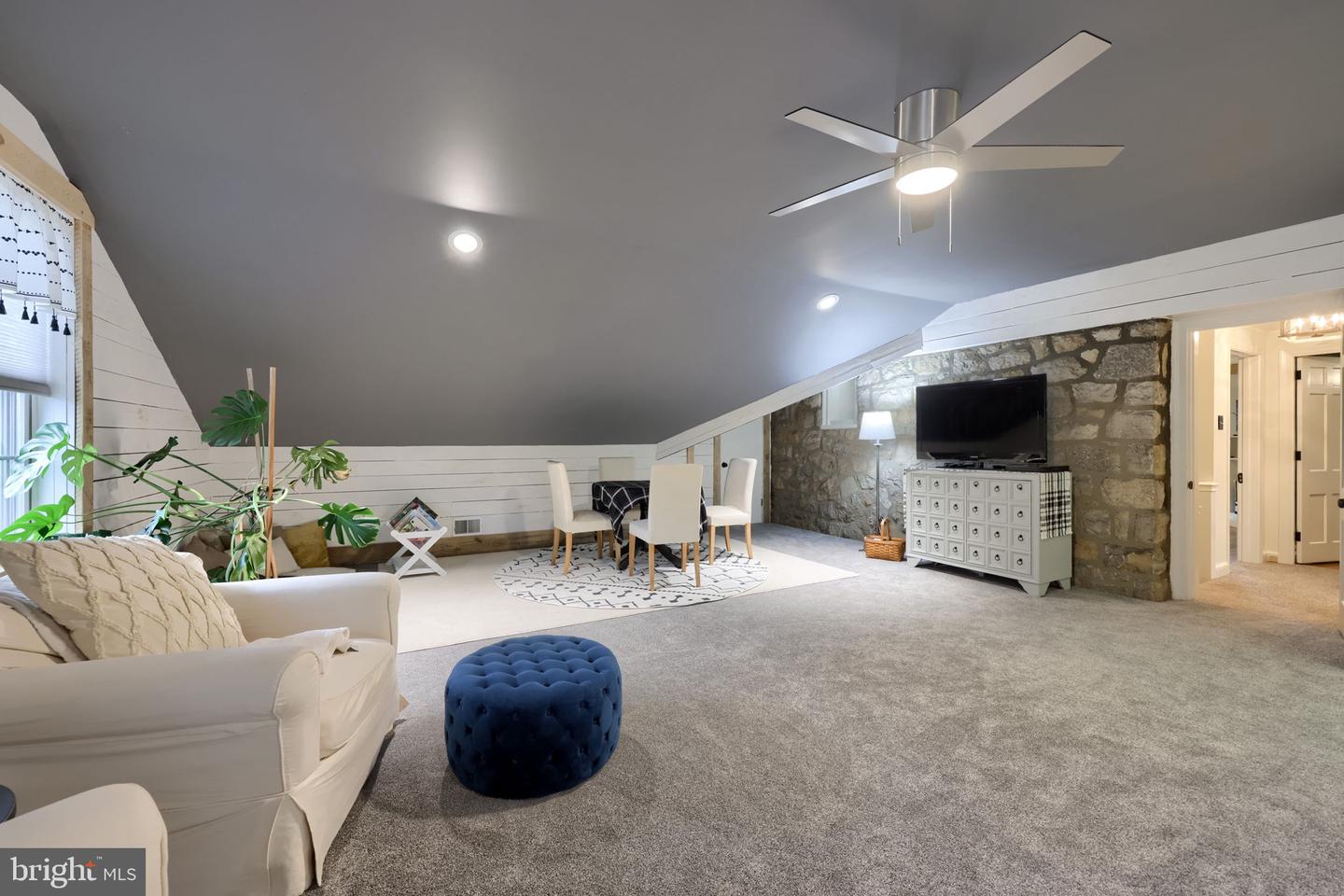 603 State St Property Photo 48