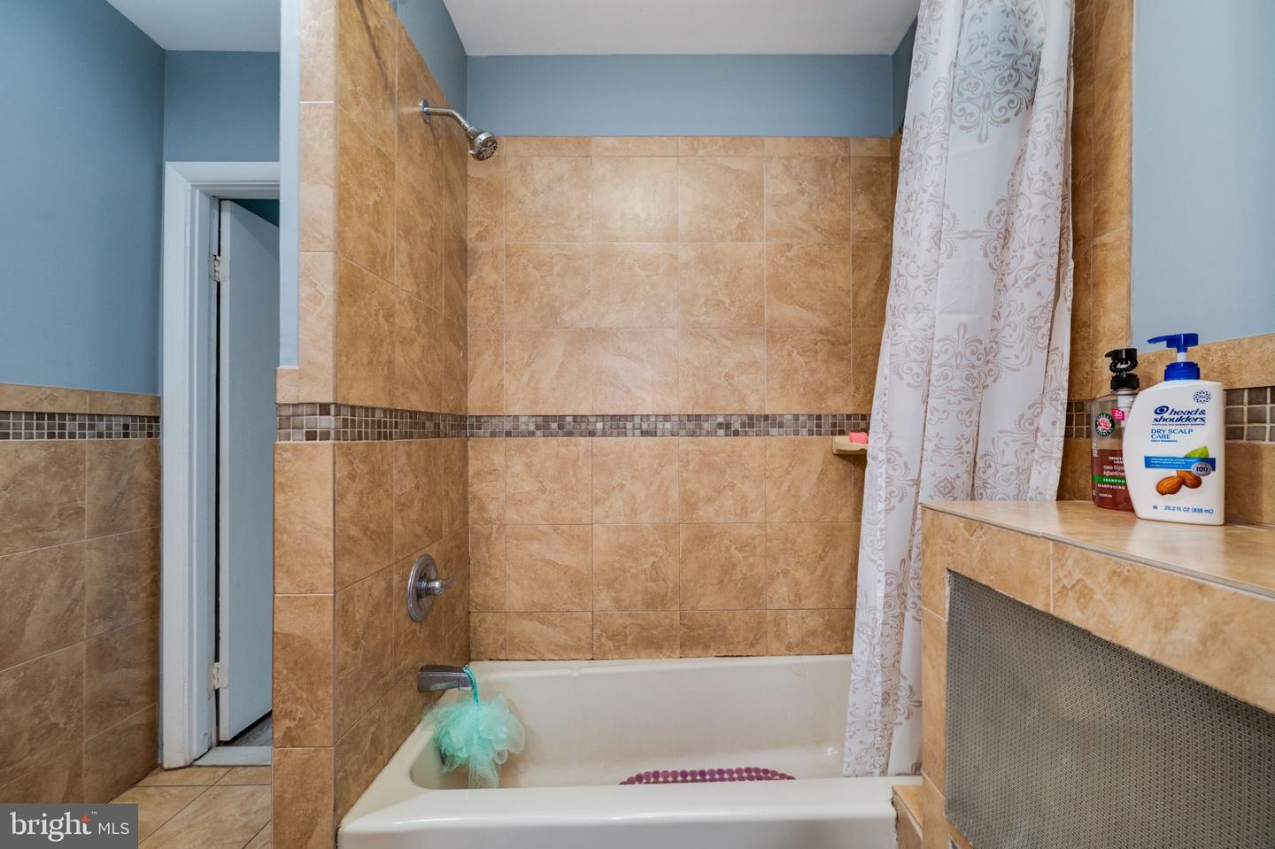 625 Locust St Property Photo 11