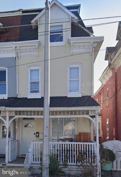 136 ELM ST #A Property Photo 1