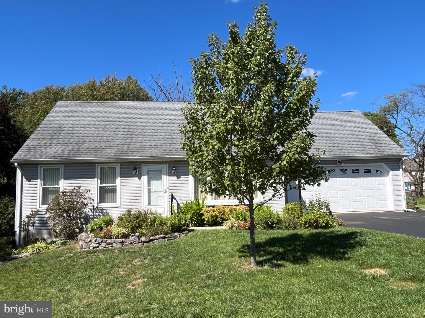 4674 Pheasant Run N Property Photo 1