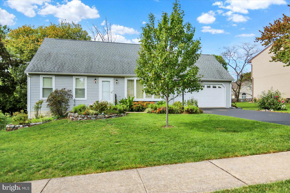 4674 Pheasant Run N Property Photo 4