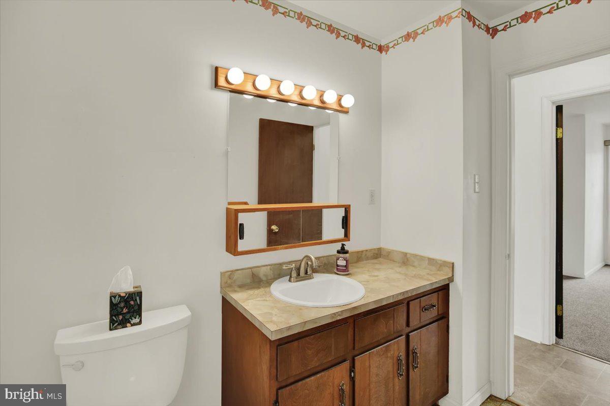 4674 Pheasant Run N Property Photo 15
