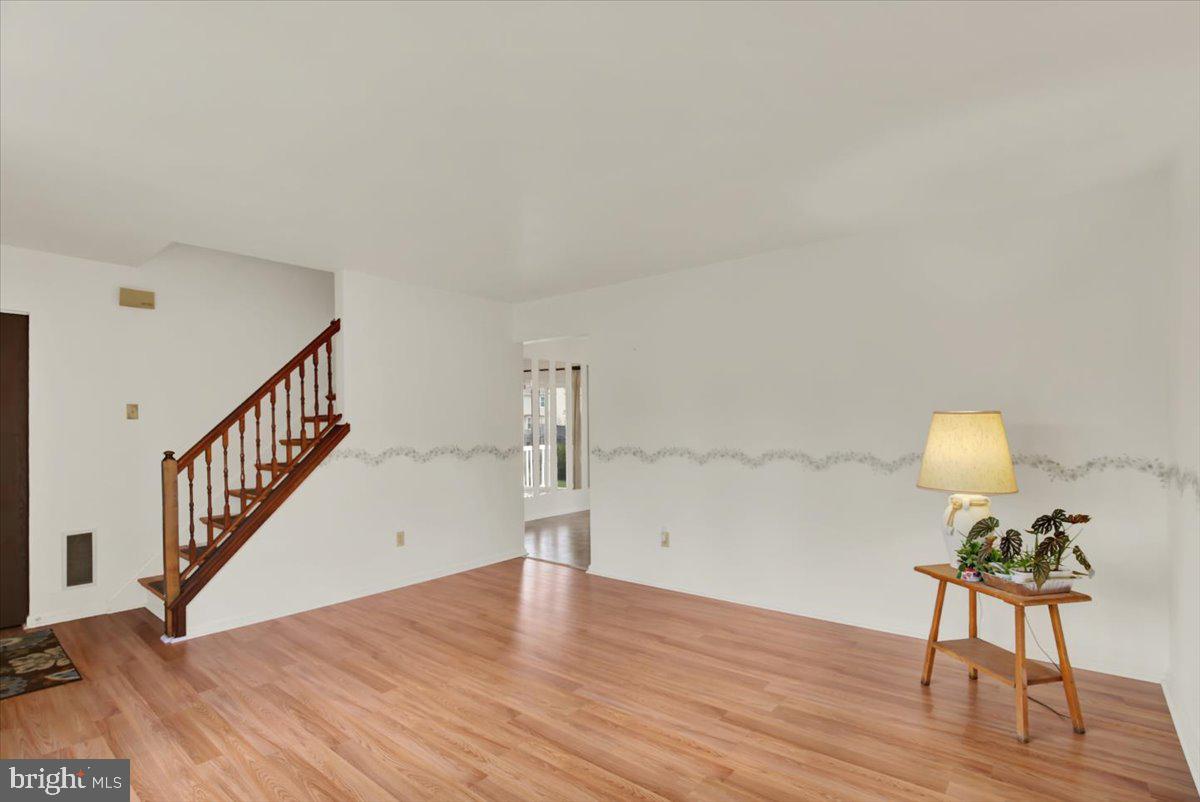 4674 Pheasant Run N Property Photo 18