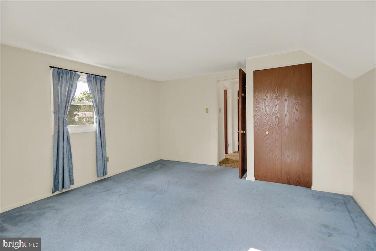 4674 Pheasant Run N Property Photo 19