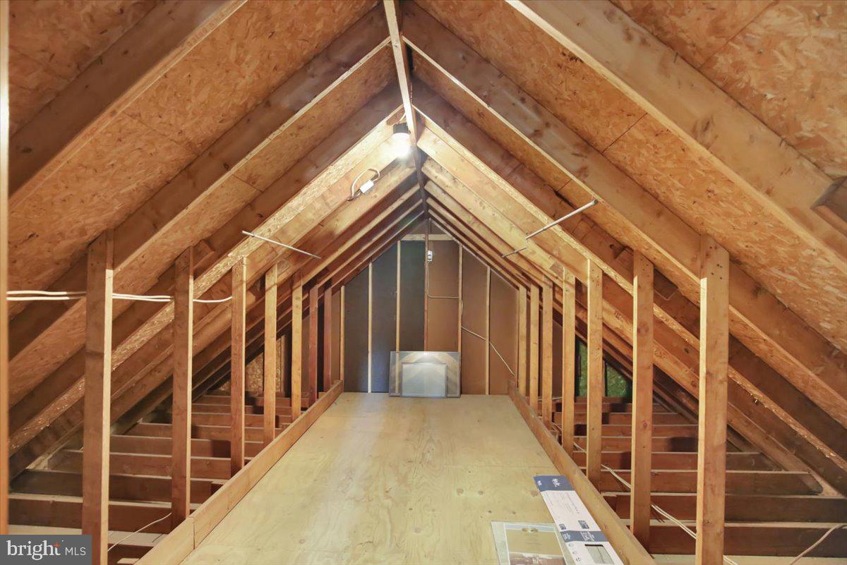 4674 Pheasant Run N Property Photo 25