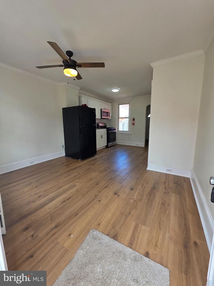 419 Bell Aly Property Photo 2