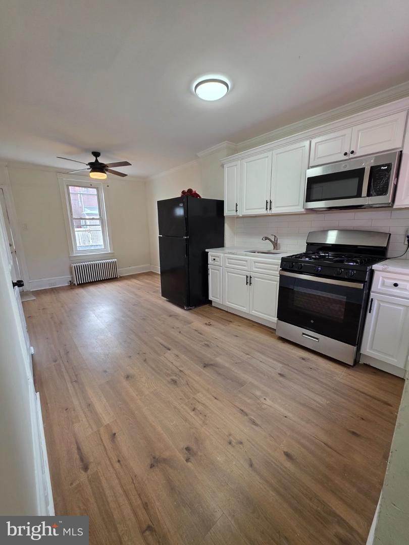 419 Bell Aly Property Photo 3
