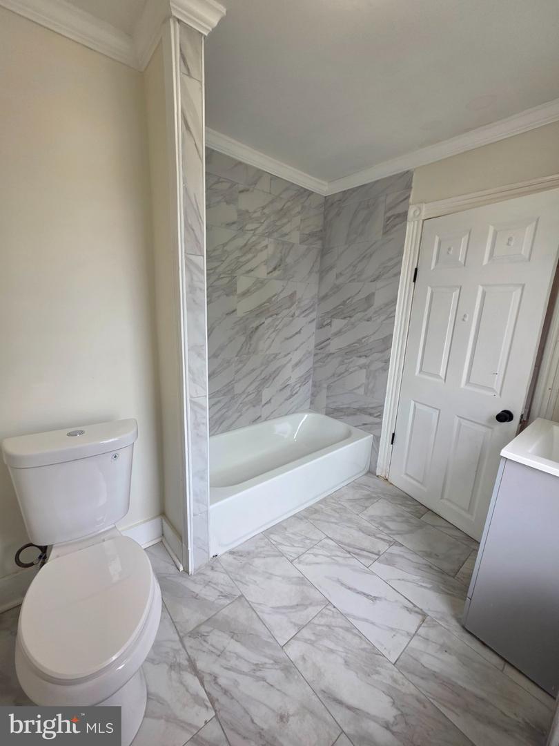 419 Bell Aly Property Photo 13