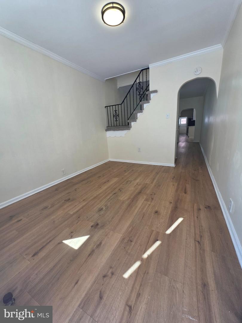 1137 Buttonwood St Property Photo 2
