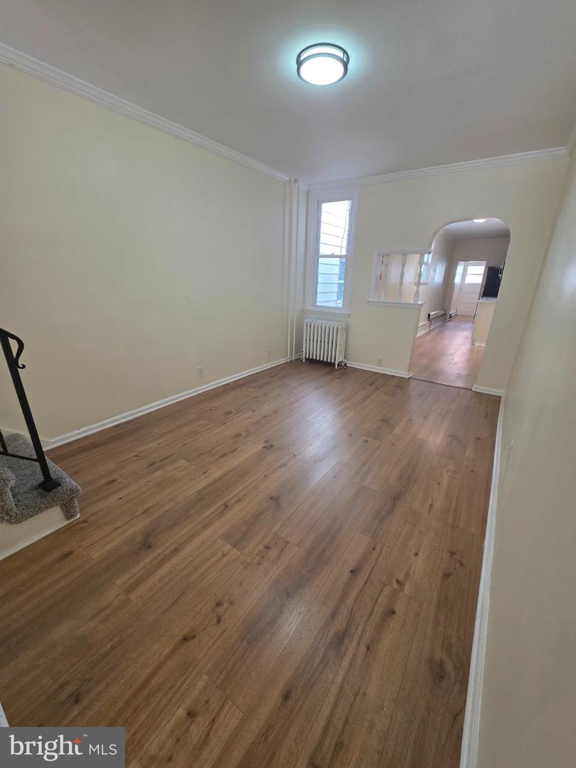 1137 Buttonwood St Property Photo 3