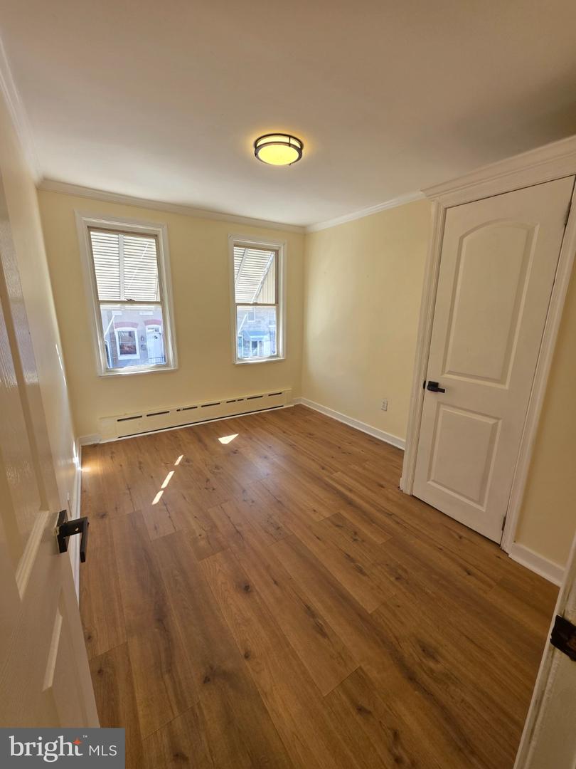 1137 Buttonwood St Property Photo 11