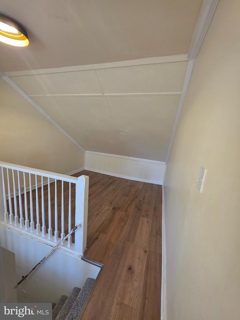 1137 Buttonwood St Property Photo 18