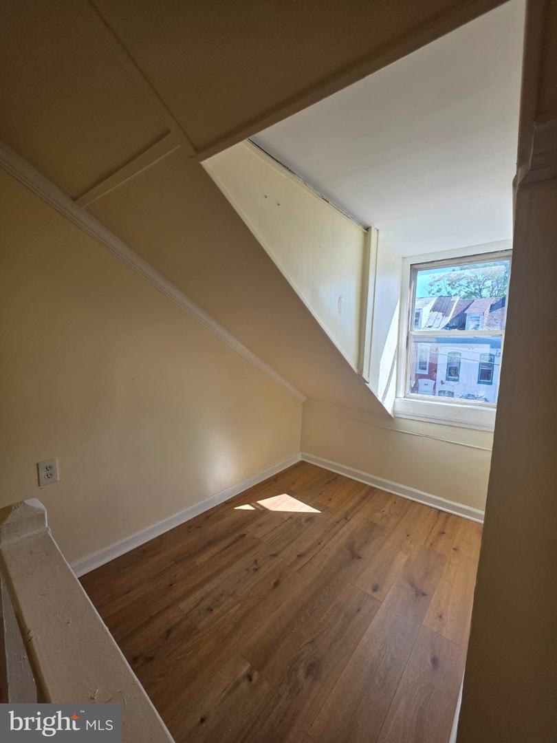 1137 Buttonwood St Property Photo 19
