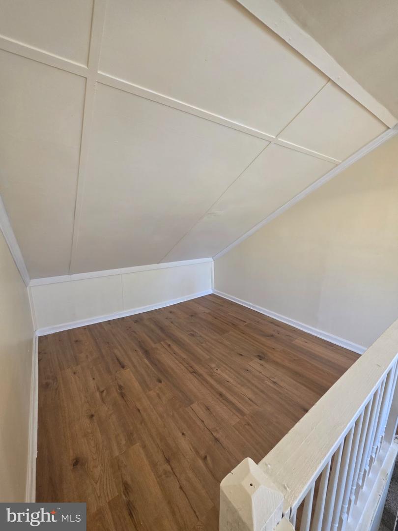 1137 Buttonwood St Property Photo 20