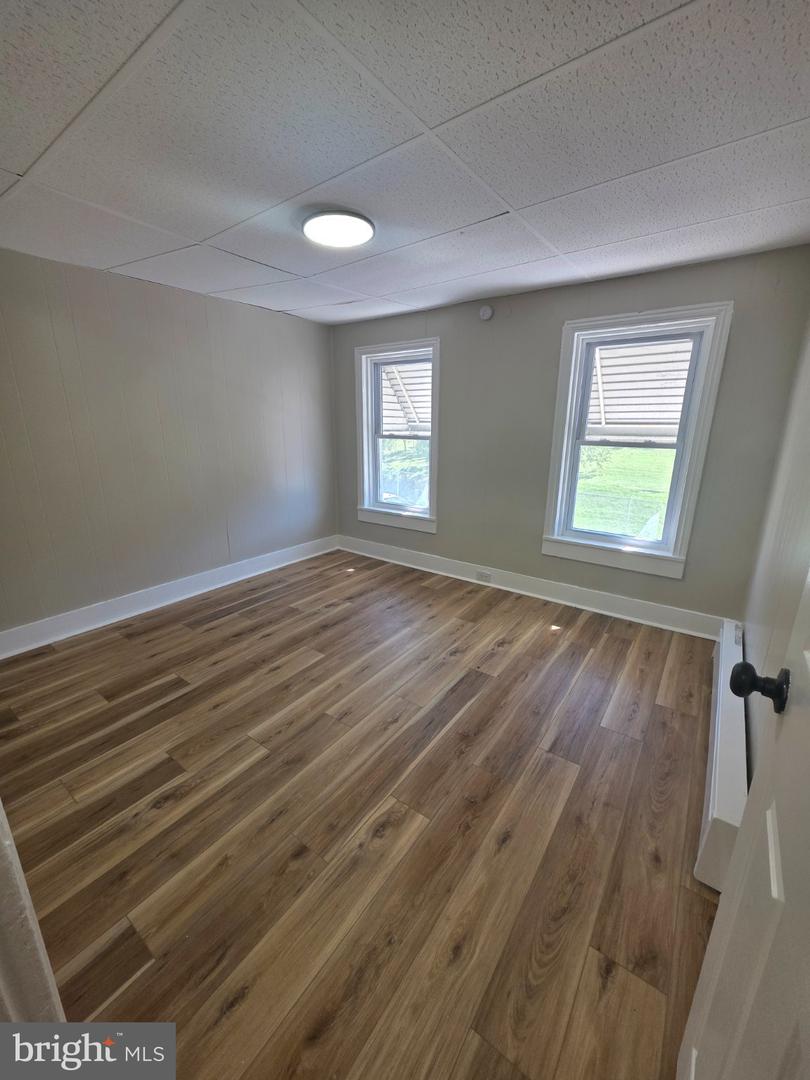 1245 Cotton St Property Photo 15