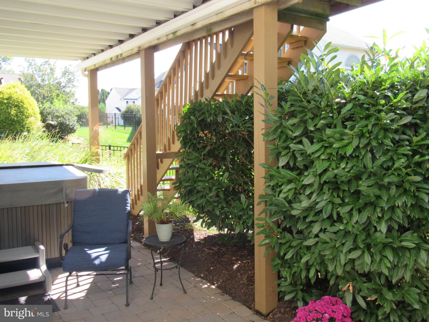 1214 Stonehenge Dr Property Photo 14