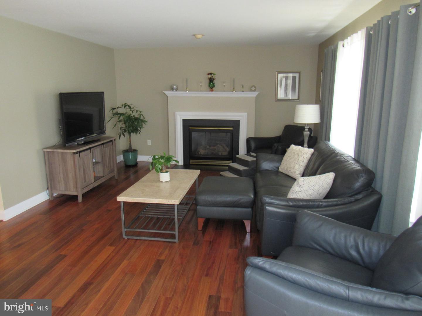 1214 Stonehenge Dr Property Photo 29
