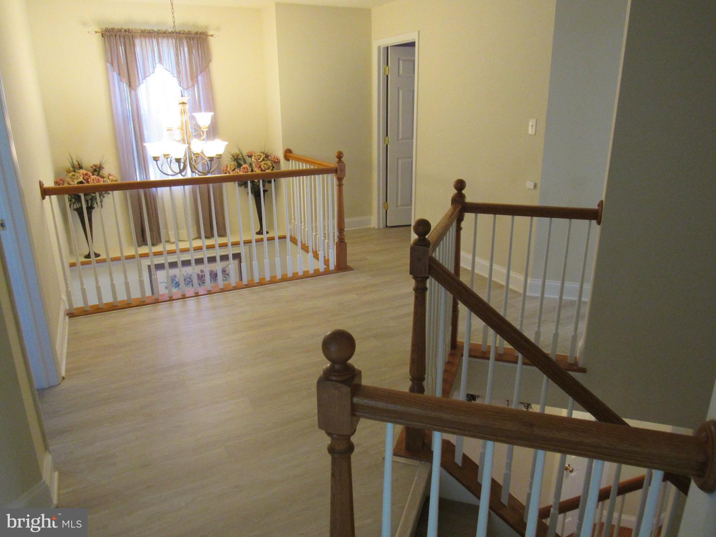 1214 Stonehenge Dr Property Photo 34