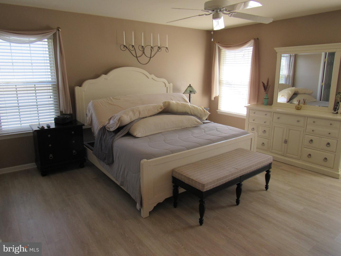 1214 Stonehenge Dr Property Photo 37