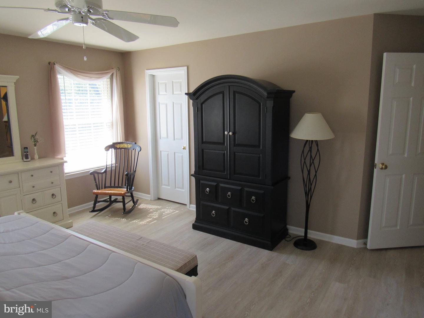 1214 Stonehenge Dr Property Photo 38
