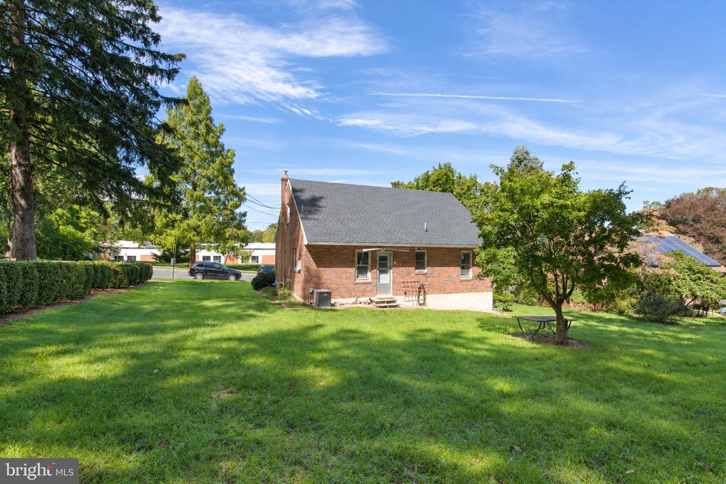 115 Woodland Rd Property Photo 18