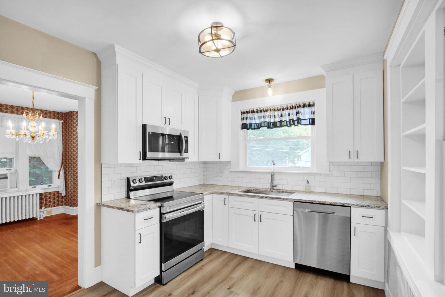 1608 Olive St Property Photo 11