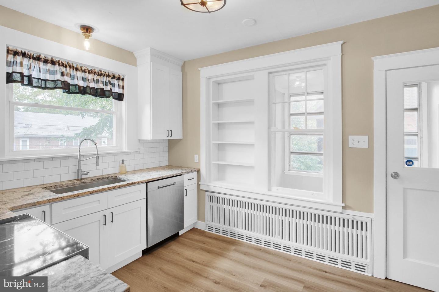 1608 Olive St Property Photo 12