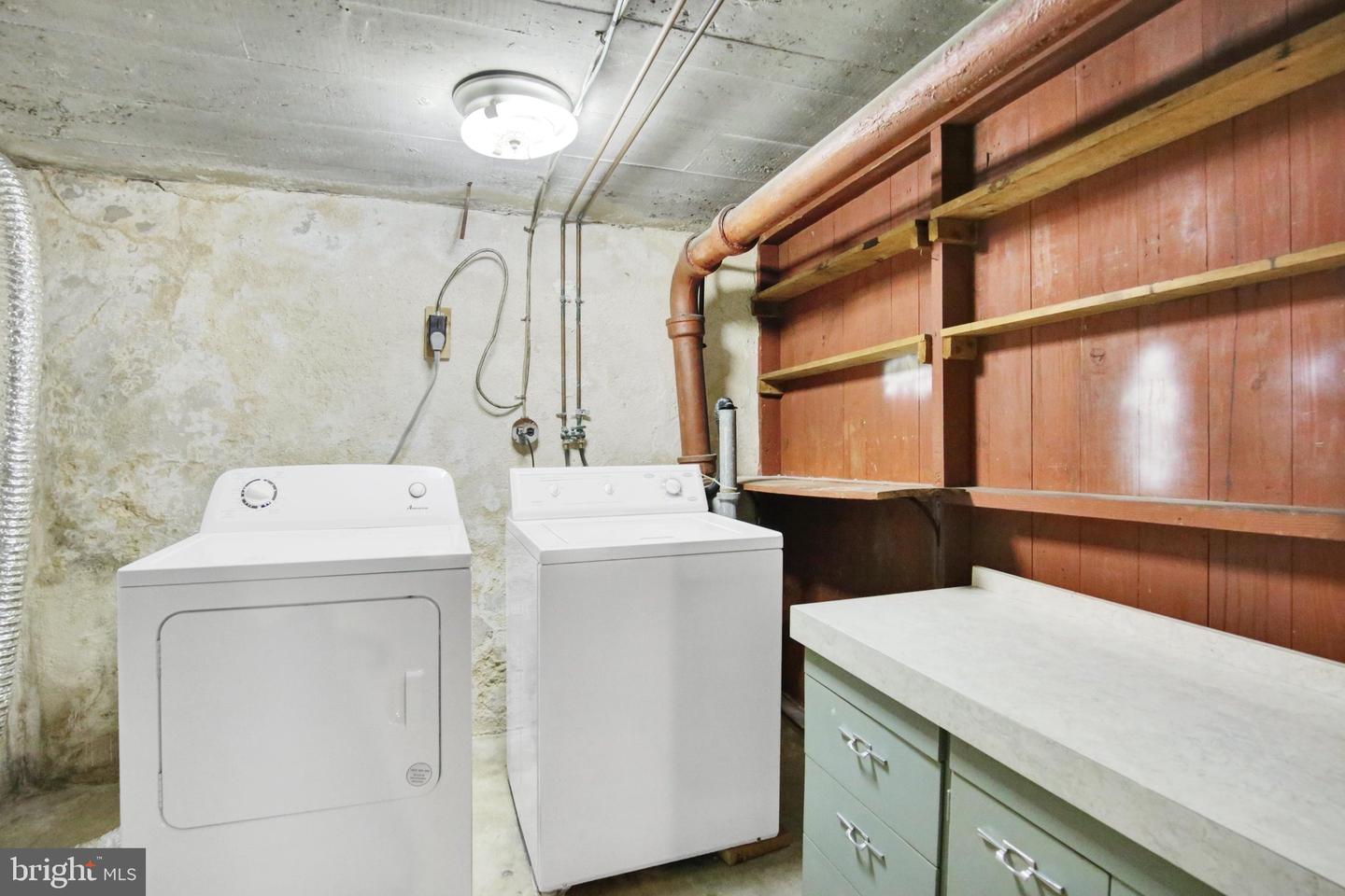 1608 Olive St Property Photo 25